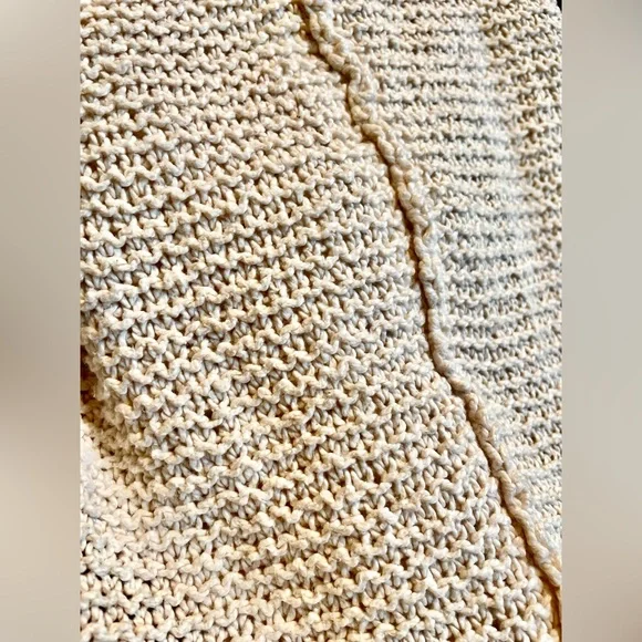 Free People oatmeal beige Knit V neck oversized slouchy off shoulder sweater m - Picture 14 of 14